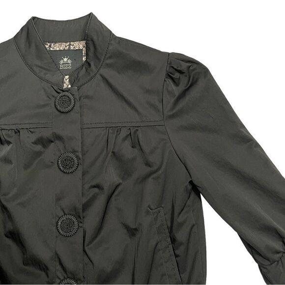 Bizz Half Sleeve Button-up Jacket Black Ruffle - Picture 3 of 12